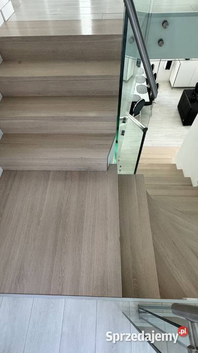 PIĘKNE DREWNIANE SCHODY DYWANOWE szerokie wielkopolskie Poznań