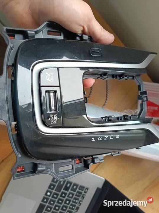 Toyota Corolla E21 panel półka lewarka biegów