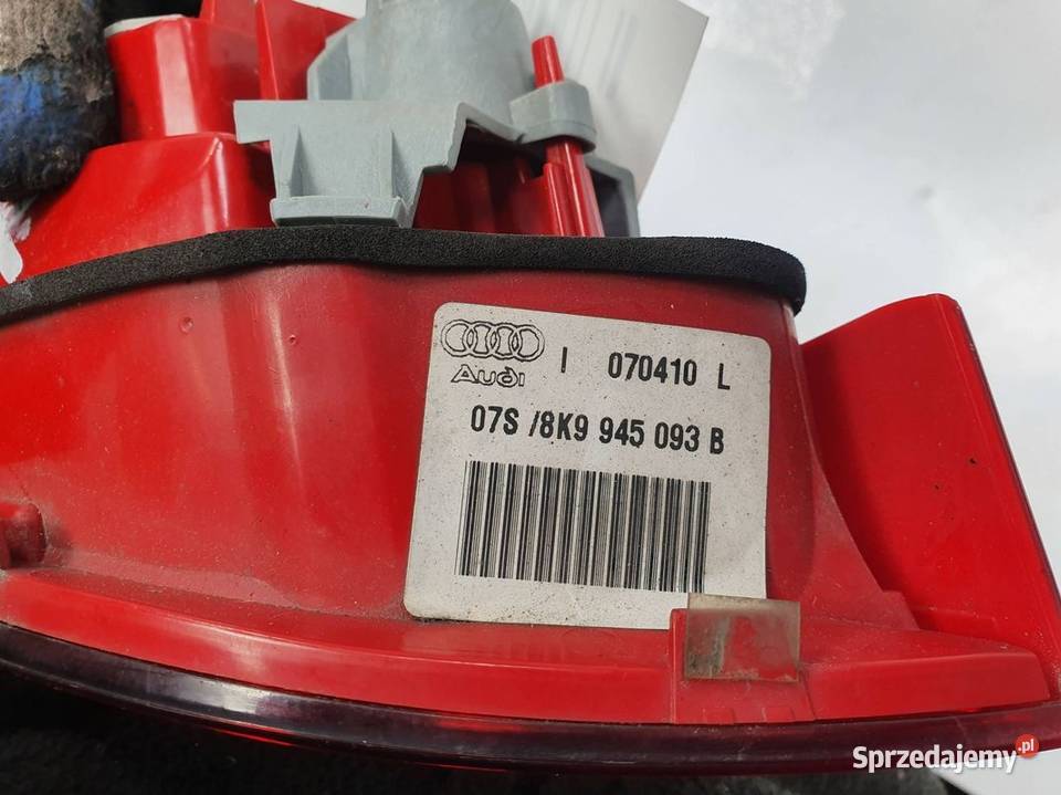 LAMPA W KLAPE LEWA AUDI A4 B8 8K9945093B osobowe Lipno
