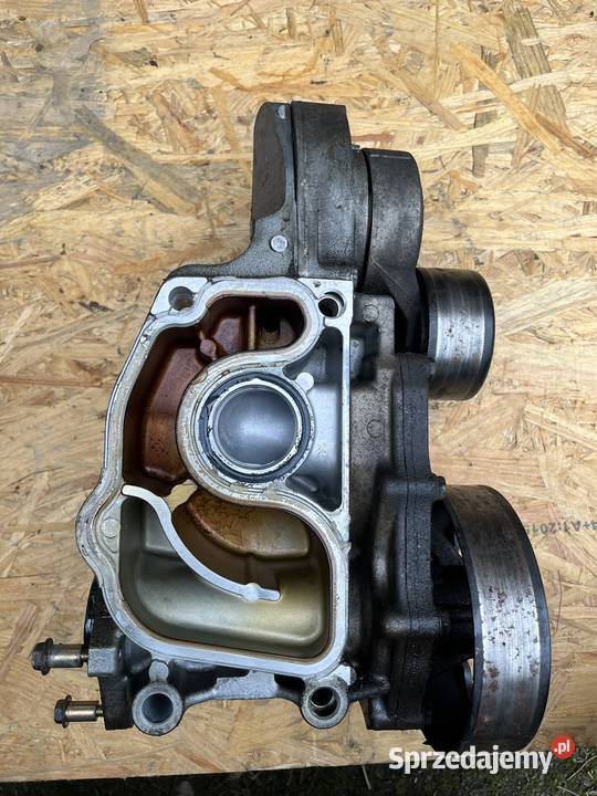 POMPA WODY OBUDOWA POMPY WODY HONDA CRV II 20 Krasnystaw