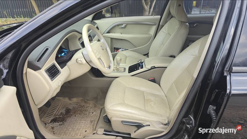 Syndyk sprzeda samochód Volvo XC70 80 mazowieckie sprzedam