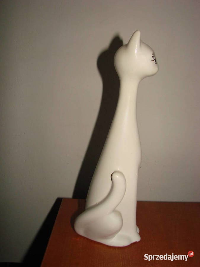 Biała kotka ceramiczna figurka Pruszcz Gdański
