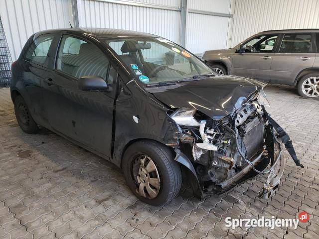 Toyota Yaris 2011r na części Motoryzacja wielkopolskie Brzeźno