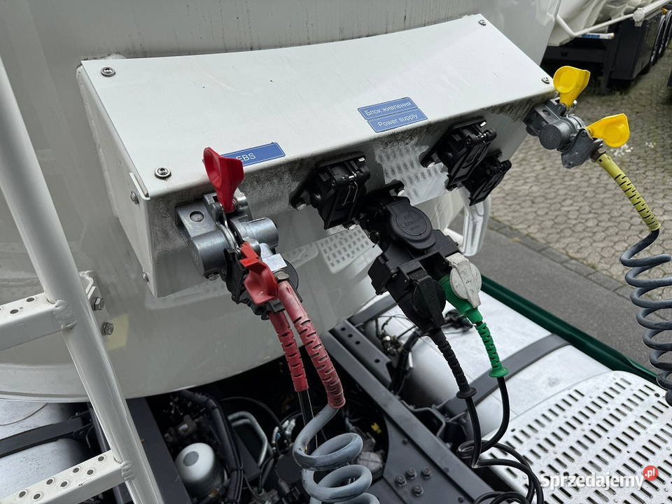 Naczepa Custerna do paliwa tez Leasimgnaczep cysterny Cysterny