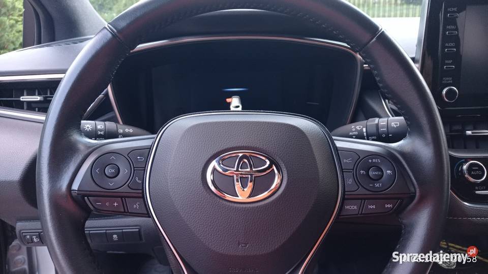 Toyota Corolla 18 Hybrid ComfortStyleTech wielofunkcyjna kierownica Wieluń
