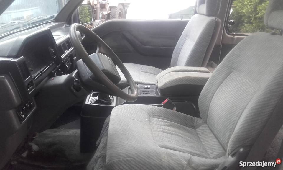 mitsubishi L300 GLS7osóbhakszklany dachLPG elektryczne szyby śląskie Gliwice