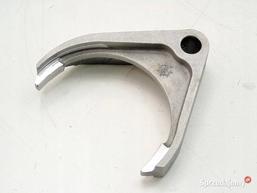 Widełki wybierak skrzyni biegów ZG38JJ Kia CEED