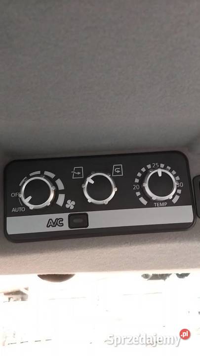 Ciągnik Kubota L2522 z fabryczną kabiną świętokrzyskie