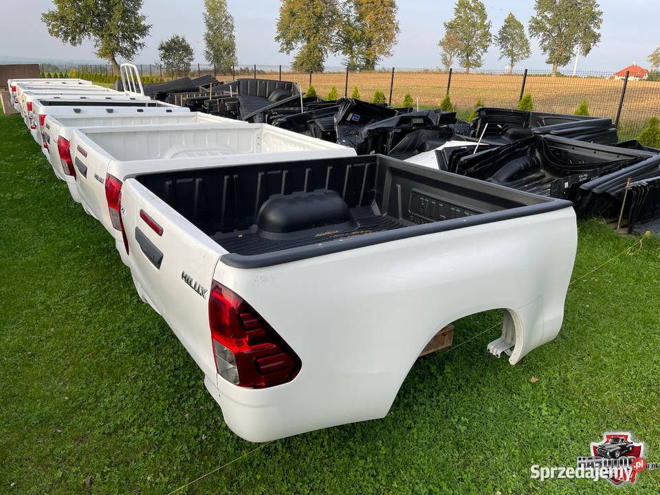 Kuweta Toyota Hilux 15 kabiny na pakę wykładzina części blacharskie Pasłęk