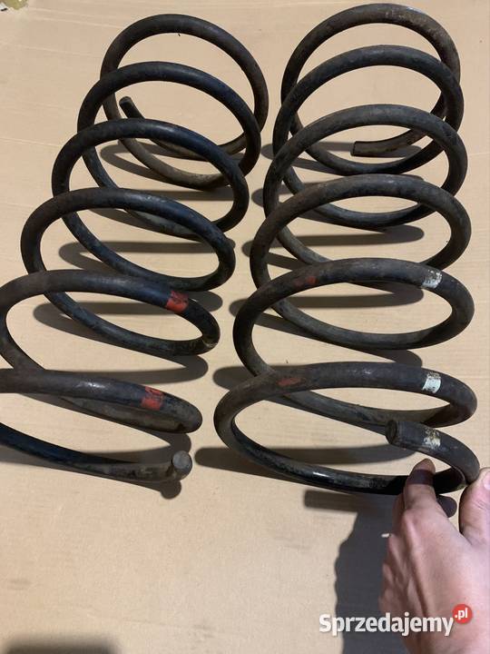 Sprężyny amortyzatora przód BMW e23 osobowe Mszana
