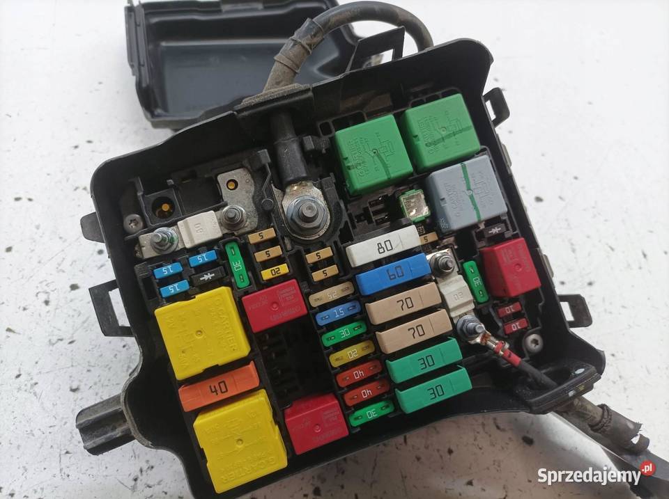 SKRZYNKA BEZPIECZNIKÓW OBUDOWA 16 D 99 Citroen