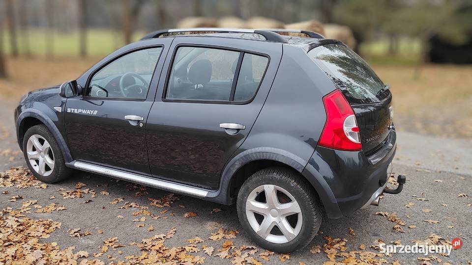 Dacia Sandero Stepway 16 benzyna crossover