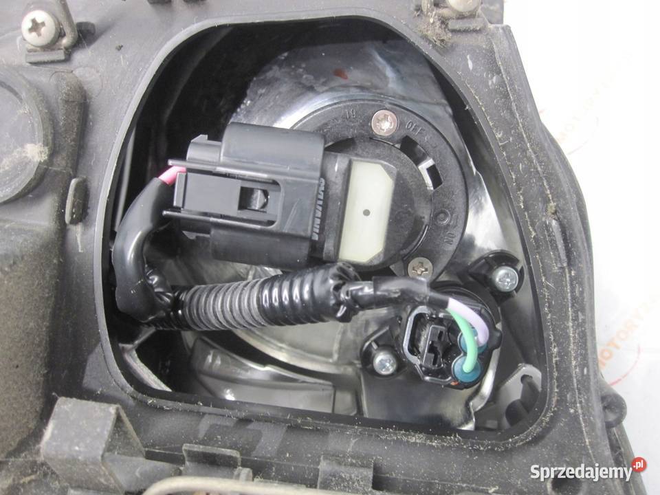 LEXUS IS II 08r lampa prawa przód ANGLIK osobowe Kielce