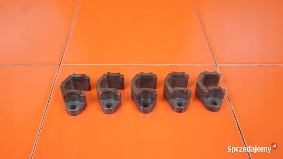 BMW E60 30 D 07r 272 306D4 mocowanie stopka Suków