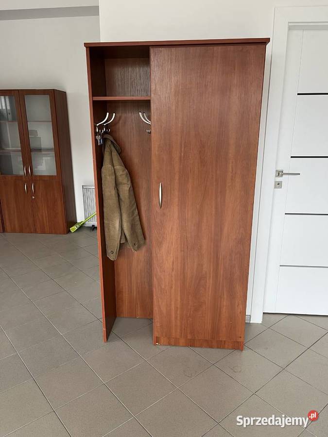 Zestaw mebli biurowych komody szafy biurko stół