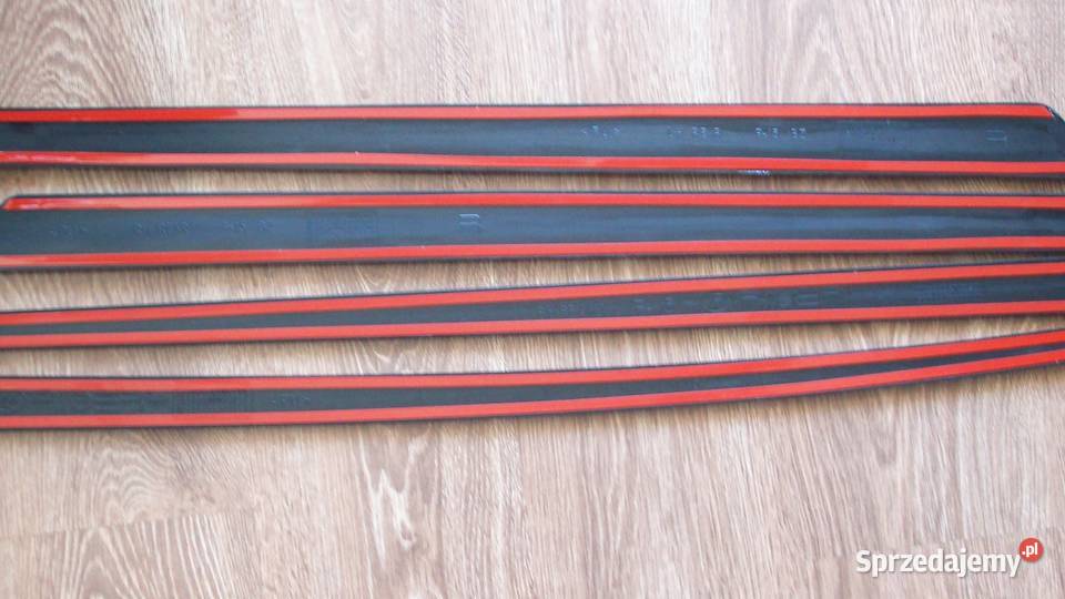 Listwy boczne ochronne do Toyota Avensis T25 Reda