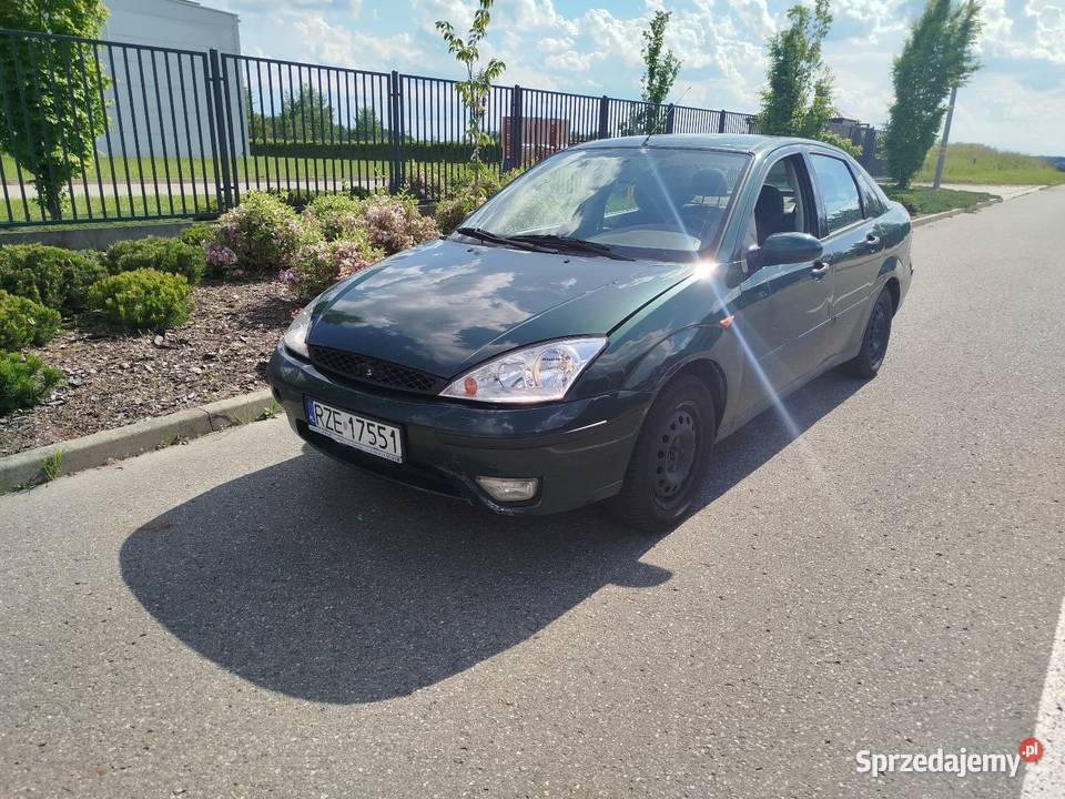 Ford Focus sedan 16 benzyna gaz Kolbuszowa
