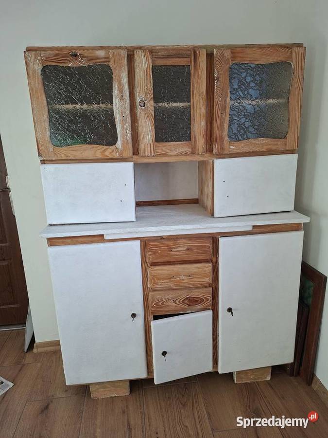 Kredens zabytkowy Krzeszów