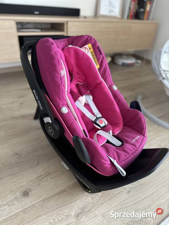 Fotelik Maxi Cosi Pebble z bazą Nysa sprzedam