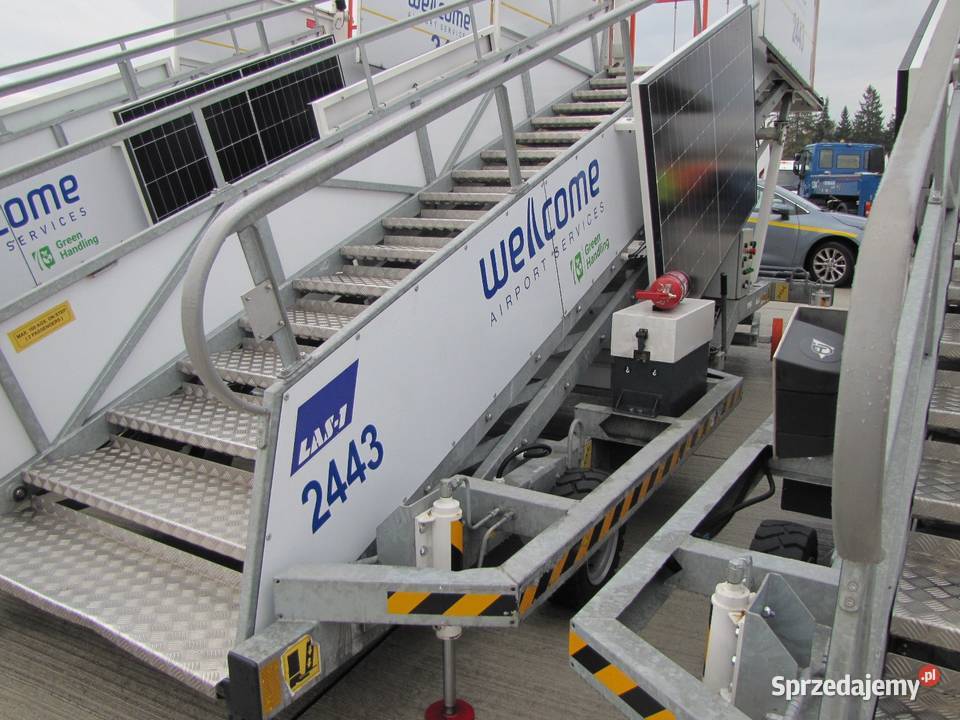 Selfpropelled passenger stairs TS38D SN 179 Kraków
