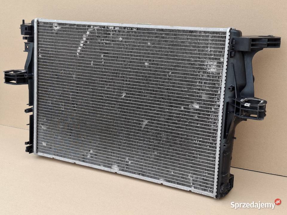 IVECO DAILY 12 14 23 30 CHŁODNICA CIECZY WODY Bieleń