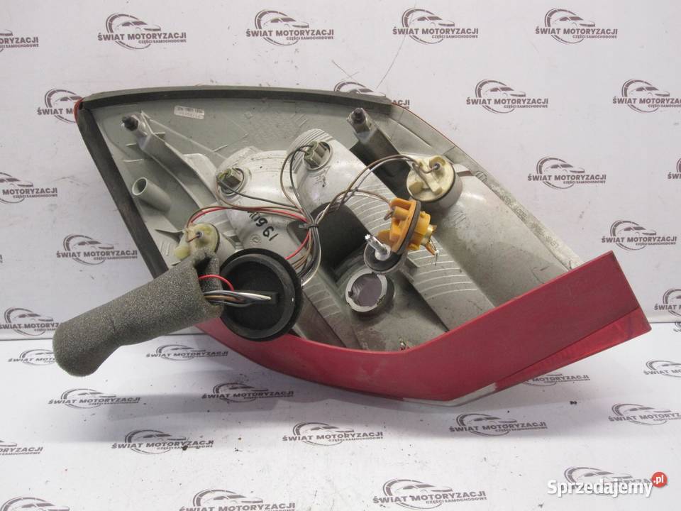 SKODA FABIA II 10r lampa lewa tył 5J6945111A sprzedam