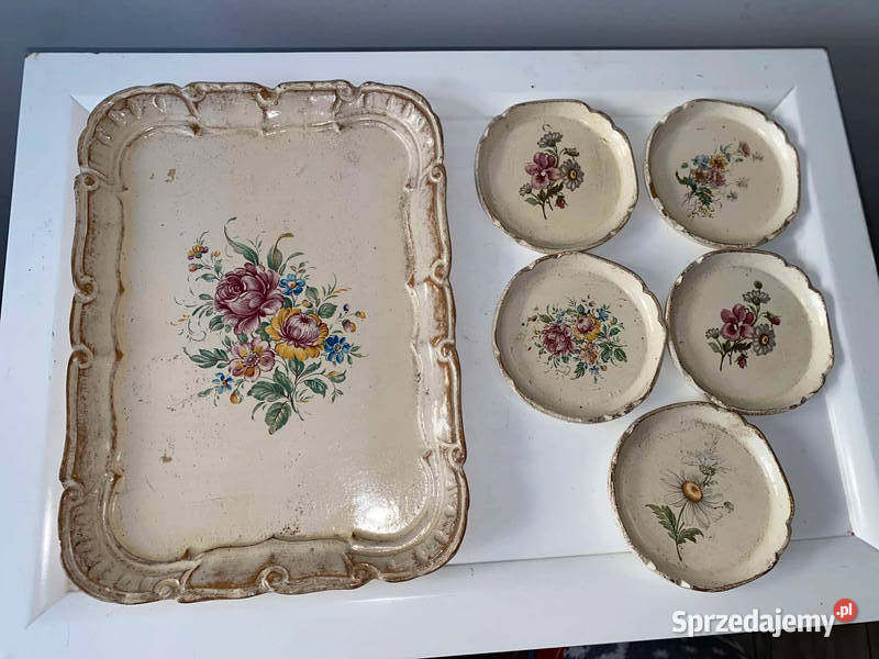 białe drewniane tace tacki z motywem kwiatów Kraków