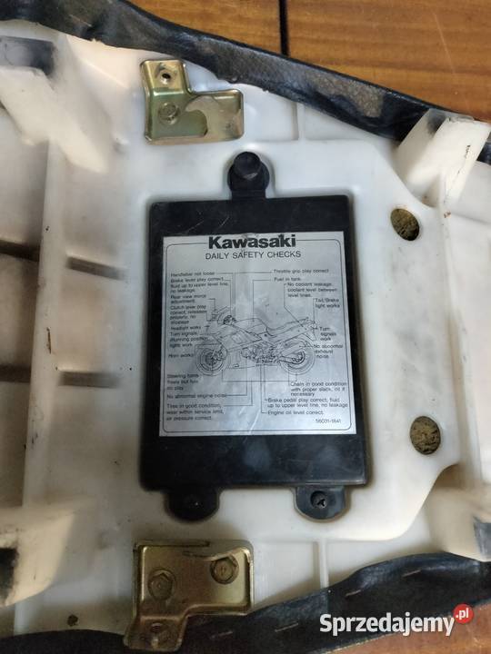 Siedzenie kanapa Kawasaki GPZ 500 Łubno