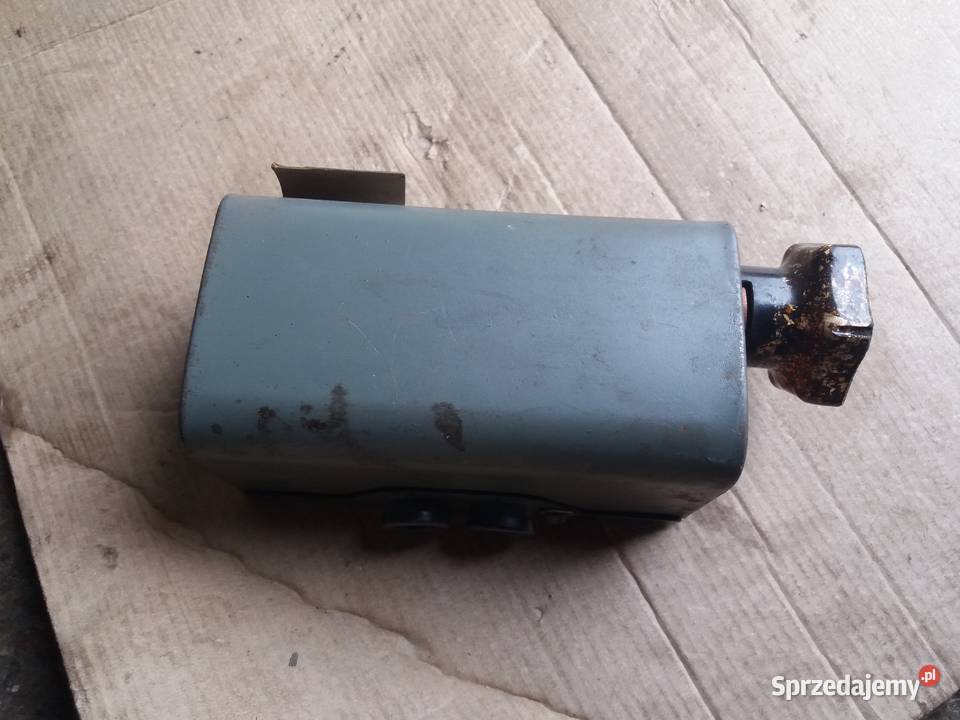 Włącznik przełącznik prądu prl Lisew