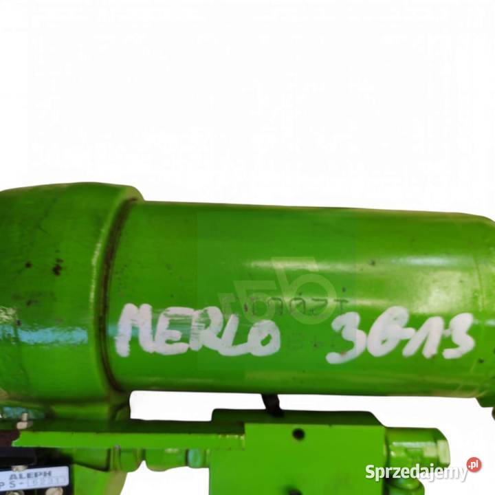 Siłownik stabilizacji osi 048642 180613 Merlo Wilkowo sprzedam