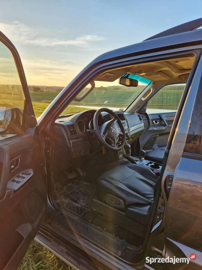 Mitsubishi Pajero IV 32 DID klimatyzacja Kiełpino