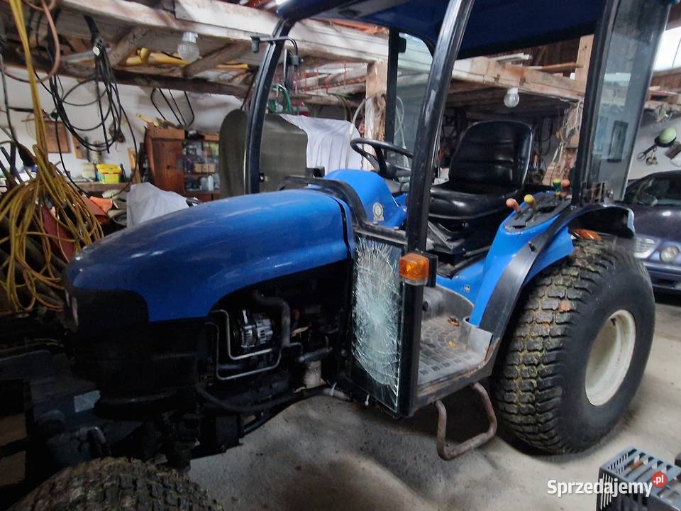 traktor sadowniczy 4x4 holland tc 27 tuz wom Bolesławiec sprzedam