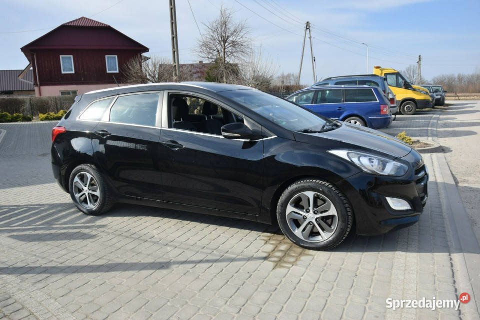 Hyundai i30 16D Navi Kamera 2015r Sprowadzony garażowany
