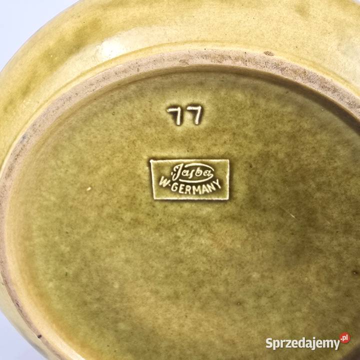 Pojemnik z drewnianą pokrywą wys 22 ceramika Bronisze
