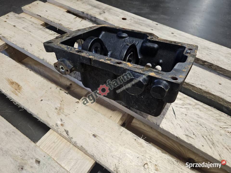 Obudowa przystawki Holland T490N T100N Byków