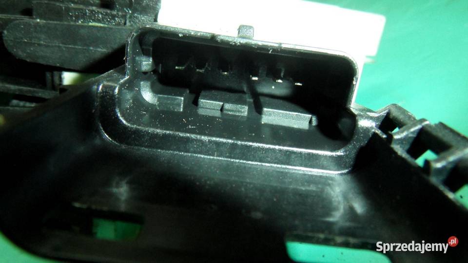 PEUGEOT PARTNER II LIFT 14r zamek drzwi lewy tył