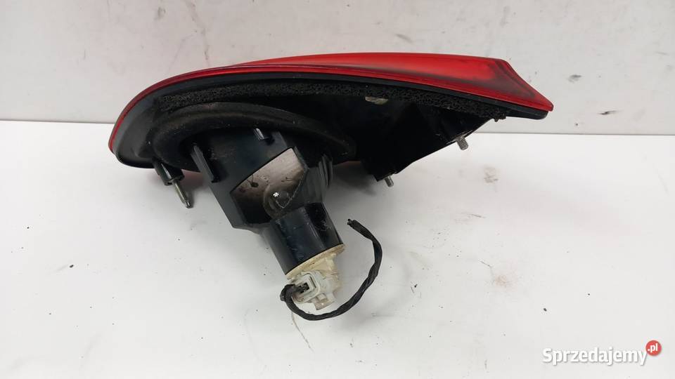 NISSAN QASHQAI J10 LIFT LAMPA TYŁ LEWA W KLAPĘ Motoryzacja Zbierkowo
