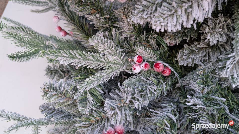 Choinka sztuczna DEWUR 210 ozdoby Jadowniki