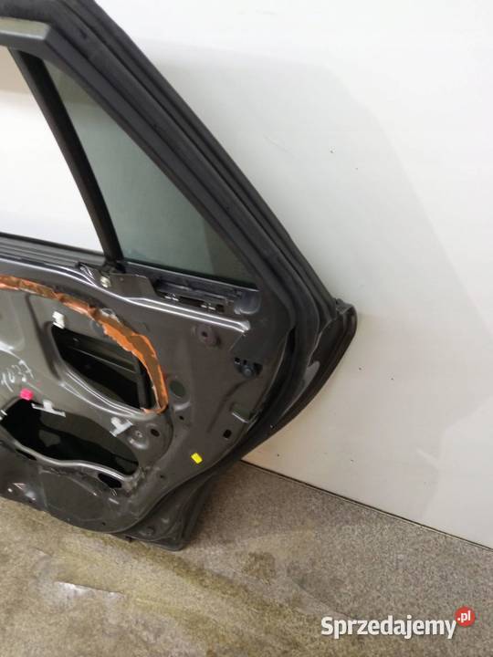 DRZWI PRAWE TYŁ KOMBI T27 1G3 Toyota Avensis III osobowe