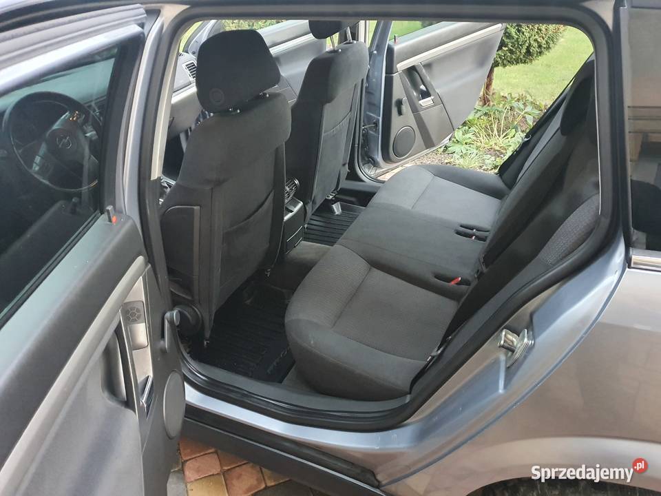 OPEL VECTRA 2006 19 120 srebrny Łęg Tarnowski