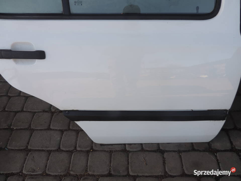 DRZWI PRAWY TYŁ VW GOLF 3 HB 5D LB9A Rok produkcji 1996