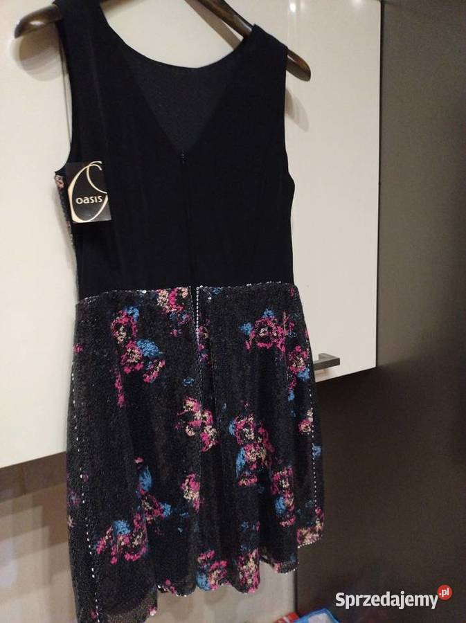 Sukienka imprezowo koktajlowa w całośći z lubelskie