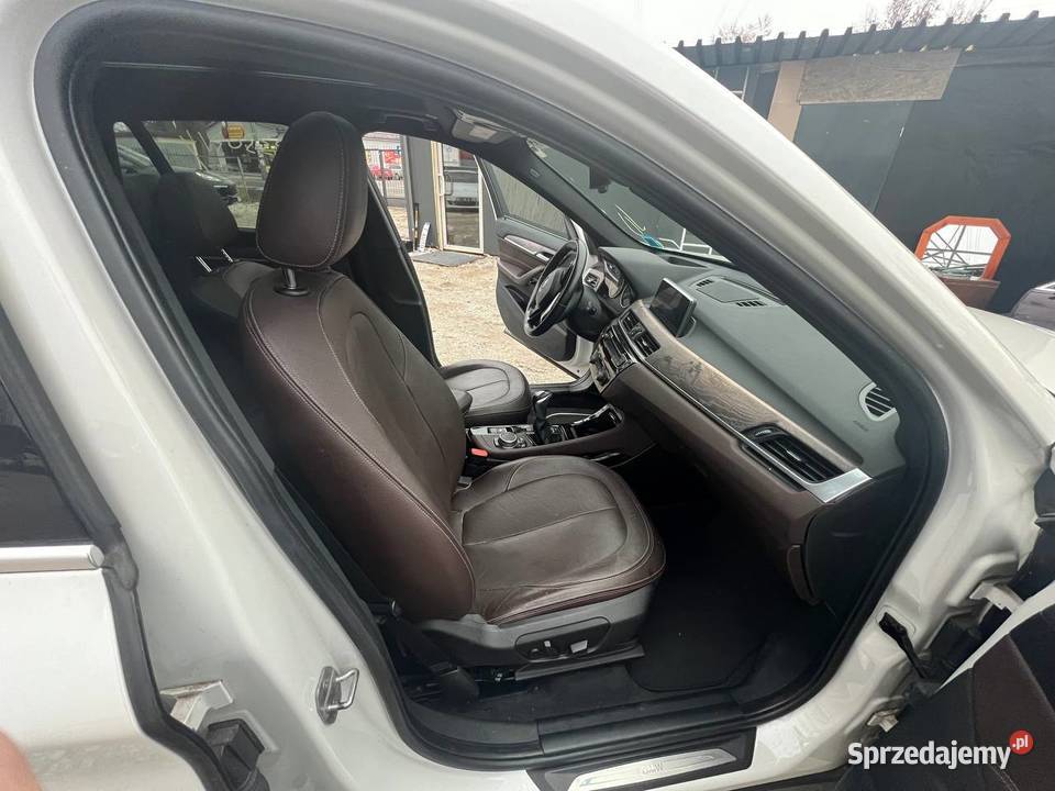 BMW X1 xDrive28i Sport Line 180000km