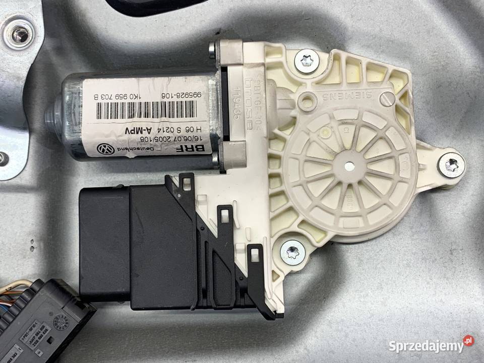 PODNOŚNIK SZYBY PRAWY TYŁ VW TOURAN 1T0839729H osobowe