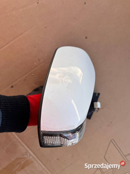 Lusterko prawy przód Yaris III 1120 5d 7 pinów małopolskie Brzesko