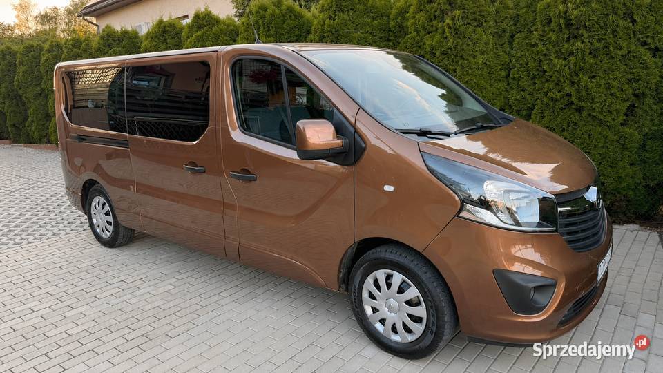 Opel Vivaro L2 H1 DŁUGI 9osobowy z Niemiec Stan elektrochrom. lusterko wst. Opatów sprzedam
