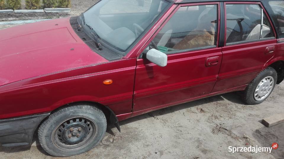 Polonez kombi 70 u drzwi kierowcy lewe maska