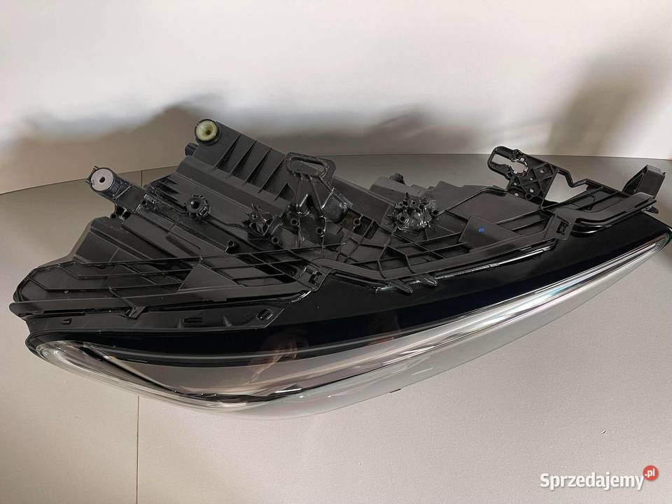 CUPRA TERRAMAR LAMPA PRZEDNIA PRAWA 578941060C osobowe Lampy przednie Ostroróg