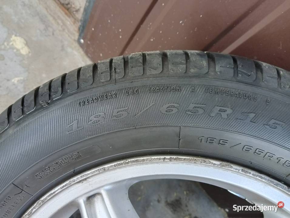 Felgi aluminiowe z oponami Opel 18565 R15 Rząśnia sprzedam