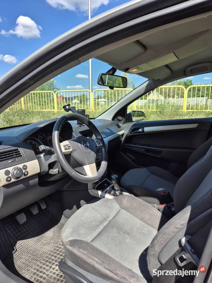 Opel Astra H 17 CDTI 2007 diesel 100KM świętokrzyskie